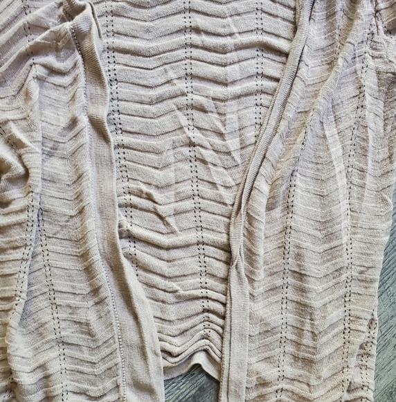 Tan Croft and borrow cardigan - Picture 2 of 7